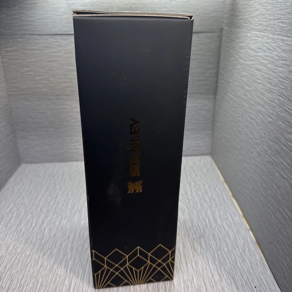 Stanley Quencher H2.0 FlowState 40oz Tumbler Deco Black Gloss Gold Handle - Picture 7 of 12